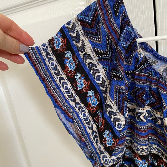 TOBI Crop Top EUC - L - Picture 2 of 6